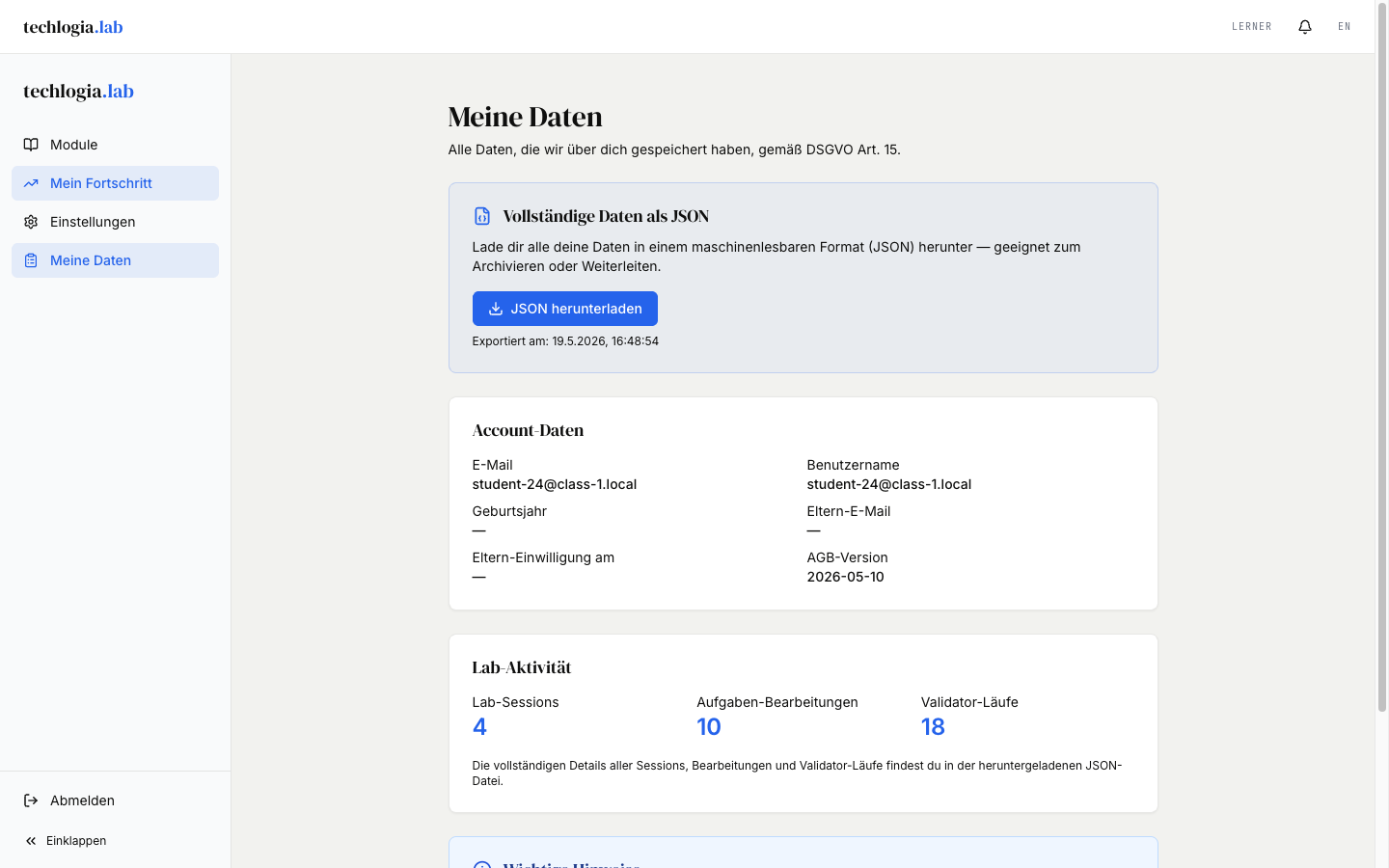 Meine-Daten-Seite: Oben Karte JSON-Download, darunter Account-Daten mit Pseudo-Email und AGB-Version, ganz unten Lab-Aktivität Zähler